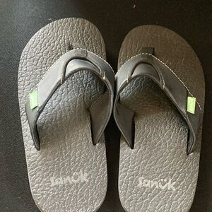 NWOT Sanuk little boy or girl sandals size 13-1